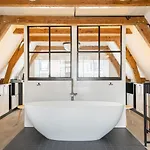 Bed & Breakfast Design 3*